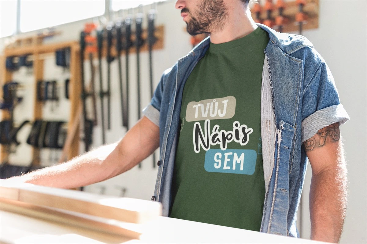 Tričko s fotkou dílny a nápisem